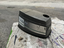 Lade das Bild in den Galerie-Viewer, 40 HP Yamaha top cowl 6H4-42610-U1-EK 6H4-42610 - 1989 - 1994 Old style engine cover, two stroke 50 HP