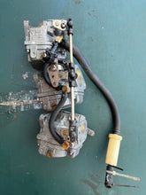 Cargar imagen en el visor de la galería, 50 hp Mercury CARBURETOR SET 824902T18 824902T17 824902T16 Two Stroke 3 cylinder