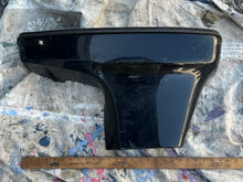 Cargar imagen en el visor de la galería, 125 115 100 hp Mercury bottom cowl lower cover 2137-821873 821873a1 strbd 2137-821874 821874a1 port Two Stroke 90 80 75 65 hp