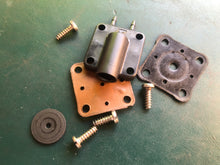 Load image into Gallery viewer, OMC 0437228 cover gasket easy with hardware, BRP