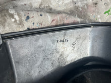 Load image into Gallery viewer, 200 225 hp Johnson 344806 0344806 LOWER COVER Port 0439773 439773 LOWER & SEAL Stbd Evinrude Two Stroke Venom Gray