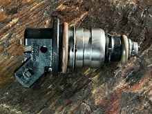 Cargar imagen en el visor de la galería, 135 150 175 hp Mercury FUEL INJECTOR 804841 two stroke Optimax compatible 110-200hp
