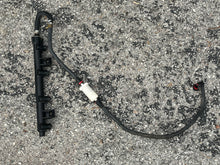 Lade das Bild in den Galerie-Viewer, 115 hp Mercury FUEL RAIL 898103T97 four stroke EFI
