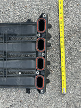 Lade das Bild in den Galerie-Viewer, 115 hp Mercury IAFM Intake Manifold 892952T04 four stroke EFI compatible with some 75 80 90 100 hp
