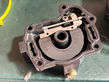 Load image into Gallery viewer, Johnson Evinrude CARBURETOR BODY 433449 0328544 BOWL 333525 333525 ORIFICE PLUG 63D 0328544 Two Stroke
