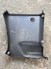 Load image into Gallery viewer, DF 175 150 200 hp Suzuki OIL PAN cover 61141-96J12-0EP 61131-96J12-0EP four stroke 2013, 2006-2024 superseded 61141-96J13-0EP 61131-96J13-0EP
