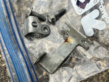 Cargar imagen en el visor de la galería, f 115 hp Yamaha CABLE STAYS for bottom cowling Four Stroke
