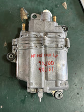 Cargar imagen en el visor de la galería, DF 90 100 115 140 hp Suzuki VST Fuel vapor Separator 15600-90J00 15600-90J01 TESTED four stroke 2002-2012
