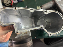 Lade das Bild in den Galerie-Viewer, 250 hp Yamaha OX66 VST FLOAT CHAMBER W TOP 66K-14980-00-00 &amp; FUEL PUMP 67H-13907-00-00 Two Stroke v6 150 - 225 hp 1999-2003
