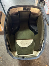 Lade das Bild in den Galerie-Viewer, 90 115 hp Johnson 5001380 ENGINE COVER ASSY two stroke OIS 5001188 5001091
