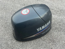 Lade das Bild in den Galerie-Viewer, 50 40 hp Yamaha top cowl 64J-42610-00-4D engine cover four stroke 62Y-42610-20-4D 62Y-42610-00-4D 94 - 01 t &amp; f outboards
