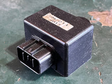 Load image into Gallery viewer, f 90 hp Yamaha RELAY 60E-81950-00-00 four stroke 2006
