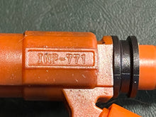 Lade das Bild in den Galerie-Viewer, DF 140 115 hp Suzuki FUEL INJECTOR INP771 771025G 15710-65D00 four stroke 2002-2011 some 90 &amp; 100 compatibility CLEANED
