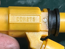 Lade das Bild in den Galerie-Viewer, sold local may2025——f 150 hp Yamaha FUEL INJECTOR orange 63P-13761-00-00 CDH275 four stroke 2004-2010 cleaned
