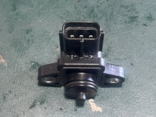 Cargar imagen en el visor de la galería, DF 250 225 200 hp Suzuki 18590-68H00 map PRESSURE SENSOR four stroke
