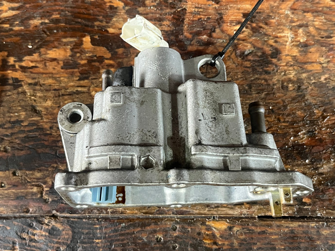 DF 90 100 115 140 hp Suzuki VST Fuel vapor Separator COVER 15600-90J00 15600-90J01 four stroke 2002-2012