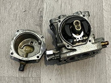 Lade das Bild in den Galerie-Viewer, 250 hp Yamaha CARBURETORS port 2-4-6 61A-14301-03-00 61A- 14302-03-00 61A-14303-03-00 two stroke 76 degree
