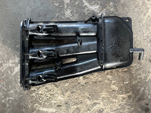Lade das Bild in den Galerie-Viewer, 40 30 hp Mercury EFI INTAKE MANIFOLD 878139T01 8M0029463 four stroke 2005
