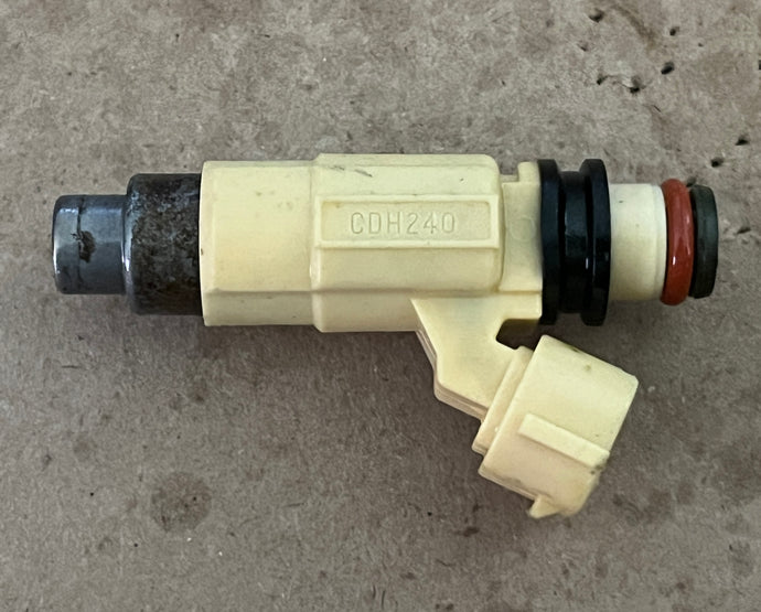 f 225 200 hp Yamaha FUEL INJECTOR CDH240 69J-13761-00-00 four stroke 2002-2010 TESTED
