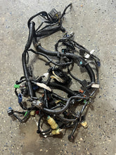 Lade das Bild in den Galerie-Viewer, damaged BF 150 hp Honda 32100-ZY6-020 MAIN WIRE HARNESS ASSY 32100-zy6-0201 serial range BANJ-109 - 129 four stroke
