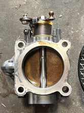 Lade das Bild in den Galerie-Viewer, f 115 hp Yamaha THROTTLE BODY 6EK-13751-00-00 SILENCER 6DA-14440-00-00 four stroke 2014-2025

