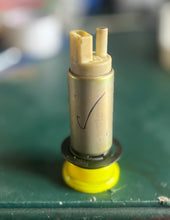 Load image into Gallery viewer, 250 225 200 150 hp Yamaha FUEL PUMP 67H-13907-00-00 Two Stroke v6 OX66 1999-2005
