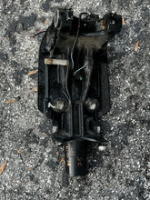 Lade das Bild in den Galerie-Viewer, DF 150 hp Suzuki SWIVEL BRACKET for 25” models 43111-96J10-0EP four stroke 2006-2016 some 175 200 hp compatibility
