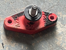 Cargar imagen en el visor de la galería, 115 hp Mercury Optimax HOT STUD ASSY 875302A1 Two Stroke 3 Cylinder DFI 2008 some 90-300 hp some EFI motors
