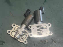 Cargar imagen en el visor de la galería, DF 250 225 200 hp Suzuki 16550-93J00 Oil Control Valve oem Four Stroke
