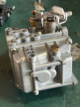 Lade das Bild in den Galerie-Viewer, Yamaha CARBURETOR 68C-10 four stroke
