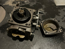 Cargar imagen en el visor de la galería, BF 90 hp Honda CARBURETOR ASSY 16100-ZW1-G02ZA four stroke 1997-2000, #1-3 16101-ZW1-G02, #4 16102-ZW1-G02
