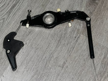 Load image into Gallery viewer, 100 115 125 Mercury THROTTLE LEVER spark advance 44333 44332-C LINK 44337 THROTTLE CAM 14518T1 Two Stroke
