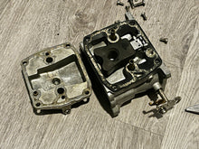 Load image into Gallery viewer, 90 hp Johnson Evinrude CARBURETOR SET two stroke 1982 v4 328811 327889 393770 393769
