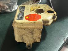 Load image into Gallery viewer, 35 25 hp Johnson Evinrude AIRBOX intake 387857 Two Stroke 1976-1977 omc
