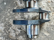 Lade das Bild in den Galerie-Viewer, 40 30 hp Mercury EFI CRANKSHAFT long 858507T04 four stroke 3 cylinder 2005
