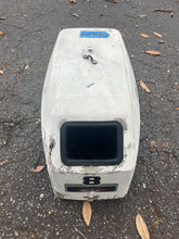 Load image into Gallery viewer, shipping for 8 6 hp Johnson 0438912 ENGINE COVER Sail Master 1997-98 TWO STROKE 438912 nla

