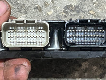 Lade das Bild in den Galerie-Viewer, DF 175 hp Suzuki ECU CONTROL UNIT 33920-96LFO four stroke 2020 some 200 hp Compatibility
