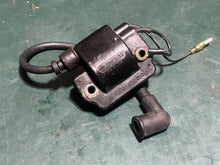 Lade das Bild in den Galerie-Viewer, 115 - 225 hp Yamaha Ignition Coil CM 61-32, 1988 V6 1 eyelet 1 bullet cm61-32 6E5-85570-11-00
