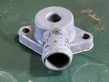 Cargar imagen en el visor de la galería, 150 hp Yamaha NIPPLE HOSE COVER popet valve Compression Spring 6G5-11372-00-9M 6G5-11372-00-5B carbureted TWO STROKE compatible 115 -225 hp
