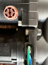 Cargar imagen en el visor de la galería, MFS 50 40 hp Tohatsu PTT tilt &amp; trim motor &amp; pump assy 3Z5771800 3Z5771900 3Z577 FOUR STROKE 2015
