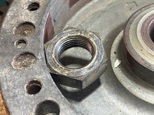 Lade das Bild in den Galerie-Viewer, 70 75 hp Johnson Evinrude 0581994 0581995 0583222 581111 Flywheel two stroke 3 cylinder 1978 OEM 0581545 0582166 0582451 0582640 0582899 0583222

