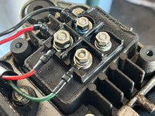 Lade das Bild in den Galerie-Viewer, 115 hp Yamaha CDI UNIT 6E5-85540-12-00 HARNESS RECTIFIER BRACKET two stroke 1984-1993
