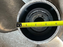 Lade das Bild in den Galerie-Viewer, SPUN Mercury Quicksilver PROPELLER 14x19P RH prop 48-16316-19 48-16316-A5 Stainless 15 spline Yamaha 6 Cylinder
