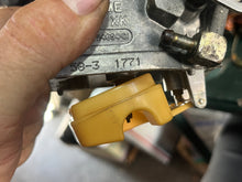 Lade das Bild in den Galerie-Viewer, 60 hp Mercury BOTTOM Carburetor 821854T9 WME 58-3 3301-824854-c1 two stroke
