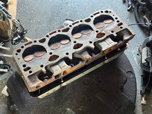 Load image into Gallery viewer, 5.0 5.7 Liter OMC 1989 cylinder heads 3853852 985431 Valve Cover 0986748 volvo
