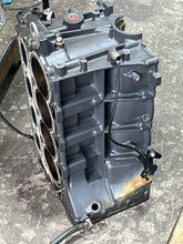 Lade das Bild in den Galerie-Viewer, f 150 hp Yamaha cylinder block CRANKCASE 63P-W1510-03-9S four stroke 2008-2013 powerhead
