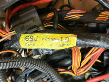 Load image into Gallery viewer, F 200 225 hp Yamaha Wire Engine Harness 69J-8259N-10-00 69j-82590-50-00 four stroke
