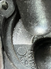 Cargar imagen en el visor de la galería, sold ebay sep2025——-115 75 90 HP Mercury OPTIMAX AIR COMPRESSOR HEAD with fittings 854334T02 885342001 and heat sensor Two Stroke DFI
