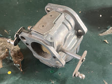 Lade das Bild in den Galerie-Viewer, 60 hp Mercury BOTTOM Carburetor 821854T9 WME 58-3 3301-824854-c1 two stroke
