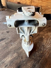 Load image into Gallery viewer, 25 hp Evinrude E-tec 20” MIDSECTION SWIVEL 0356963 STEERING ARM 5009612 EXHAUST HOUSING 5008164 0355927 two stroke 2010-up e25DPSLABF
